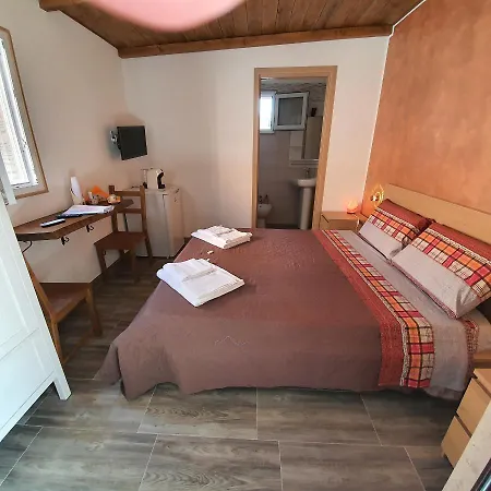 Angela's House Bed & Breakfast