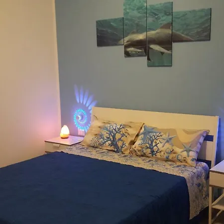 לינה וארוחת בוקר Angela's House טאראנטו